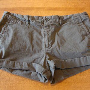 Banana Republic Olive Green Chino Cotton Cuffed Shorts Women's Size 6